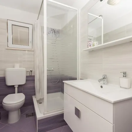 Nina M Apartament