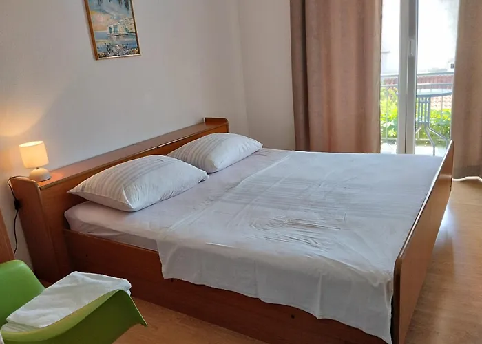 Nina M Apartamento Baška Voda