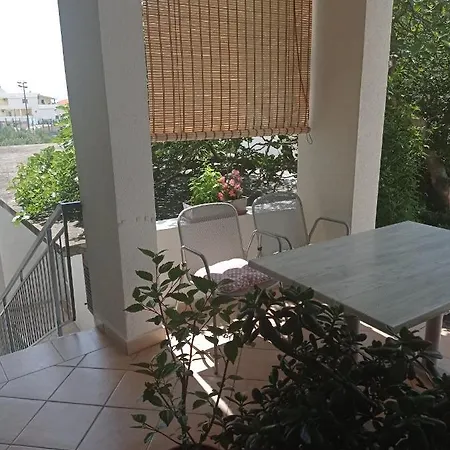 Nina M Apartment *