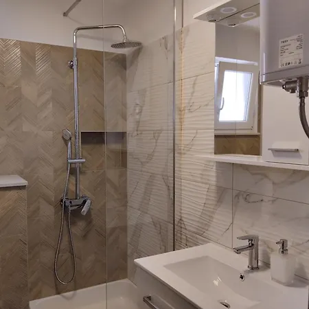 Nina M Apartment Baska Voda